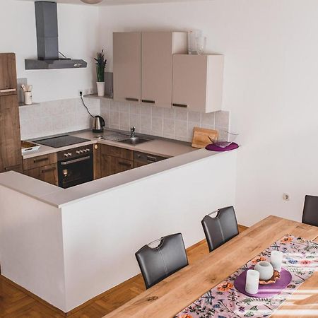 Helles 3 Schlafzimmer Apartment Zwischen Zagreb Zentrum & Natur Kültér fotó