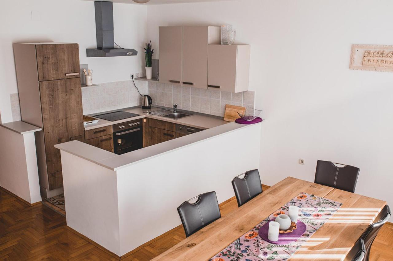 Helles 3 Schlafzimmer Apartment Zwischen Zagreb Zentrum & Natur Kültér fotó
