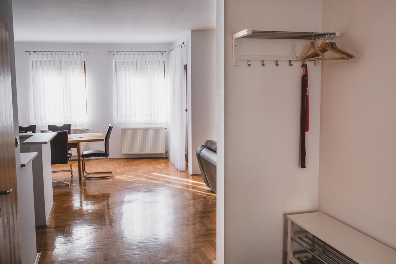 Helles 3 Schlafzimmer Apartment Zwischen Zagreb Zentrum & Natur Kültér fotó