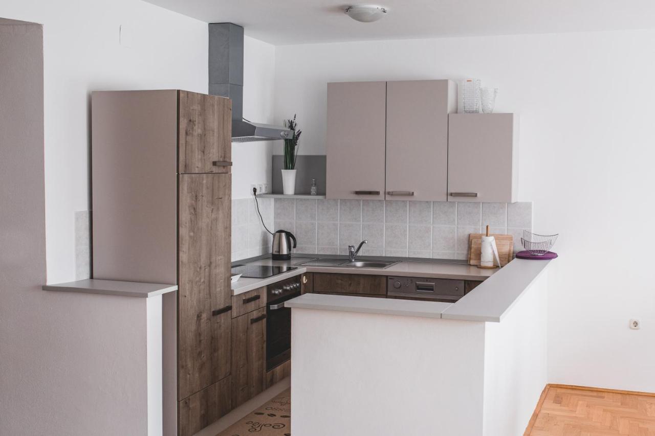 Helles 3 Schlafzimmer Apartment Zwischen Zagreb Zentrum & Natur Kültér fotó